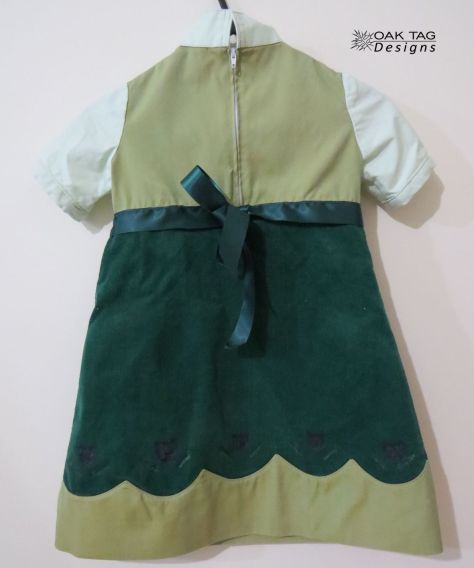 Frozens young Annas dress back - OTD